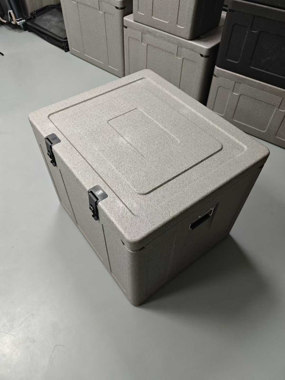 從“樸素”到“高級”:富揚EPP曬紋包裝如何重塑您的品牌視覺語言