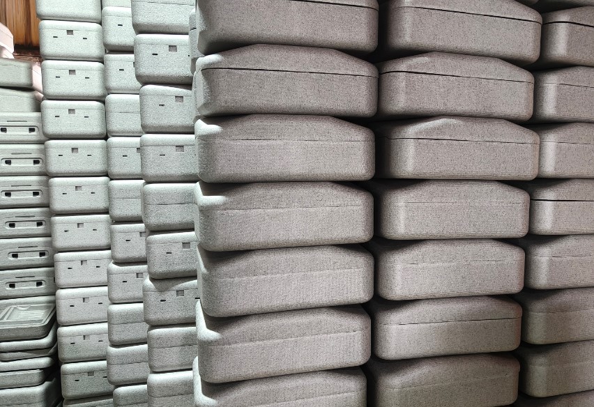 1764579729602715.jpg 4.jpg